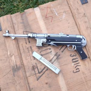 Half scale mp40