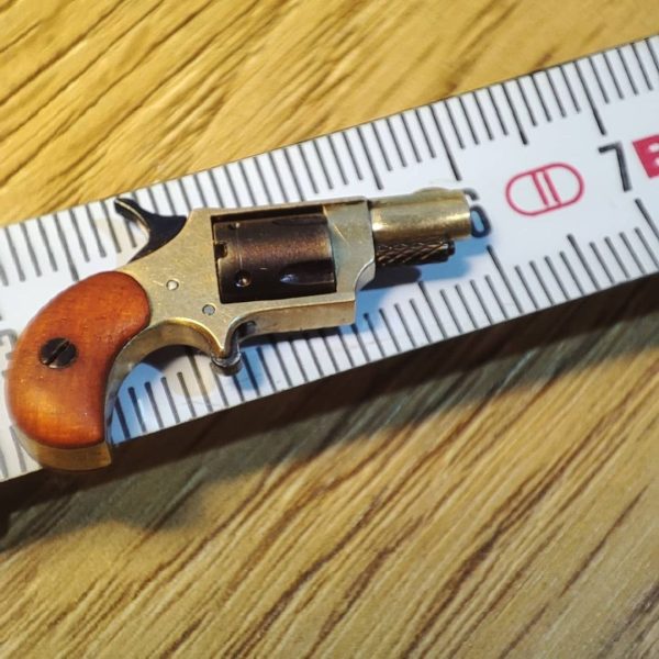 1:6 NAA Revolver - Image 3
